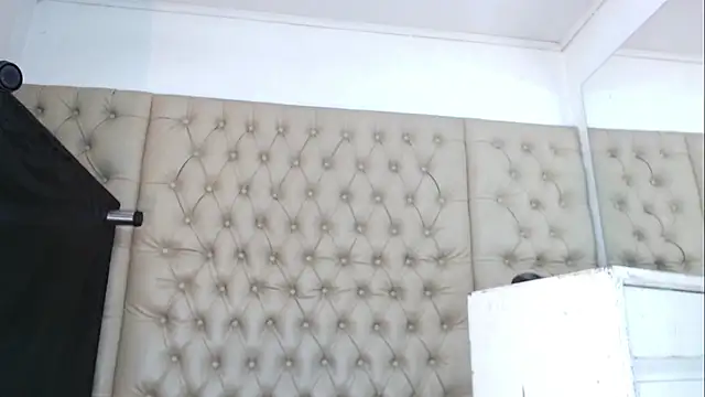 Snapshot of JessicaHott01 chatting on 02.20.26 JessicaHott01 online show from 02.20.26