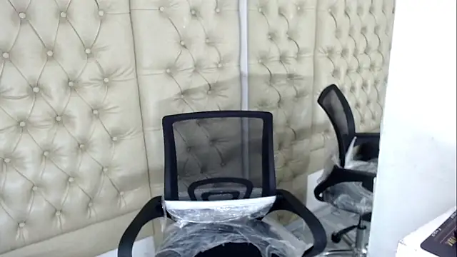 Snapshot of JessicaHott01 chatting on 03.20.26 JessicaHott01 online show from 03.20.26