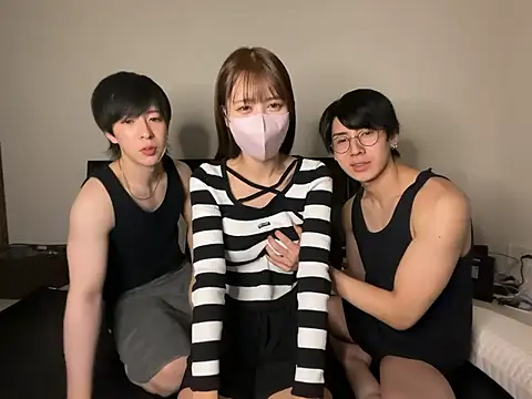 Snapshot of adult_king_69 chatting on 10.14.25 adult king 69 online show from 10.14.25