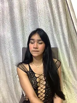 Kylie Patrick online show from 11.04.25