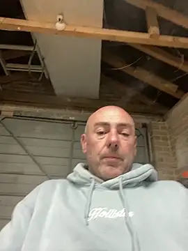 Snapshot of Richmcgee chatting on 03.25.26 Richmcgee online show from 03.25.26