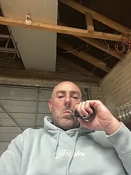 Snapshot of Richmcgee chatting on 03.30.26 Richmcgee online show from 03.30.26