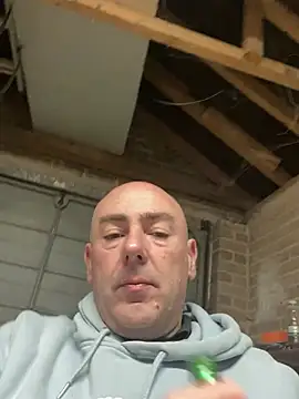 Snapshot of Richmcgee chatting on 03.31.26 Richmcgee online show from 03.31.26