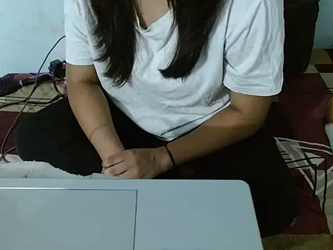 Snapshot of Vaani_Singha chatting on 11.21.25 Vaani Singha online show from 11.21.25