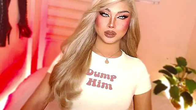 MissRumi Hunter online show from 12.14.25