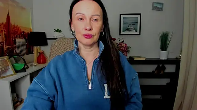 Snapshot of Velvet_Jasmine chatting on 11.21.25 Velvet Jasmine online show from 11.21.25