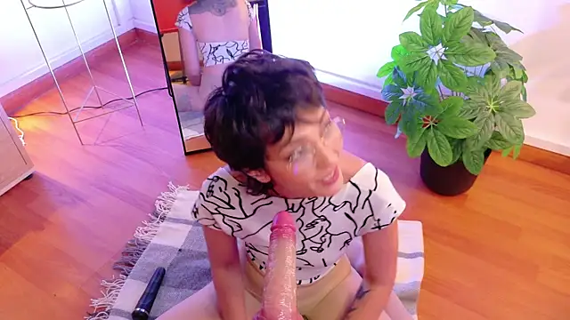 Zafiro Gem  online show from 09.30.25