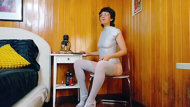 Zafiro Gem  online show from 10.20.25