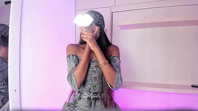 Stefannyevans  online show from 03.05.26