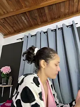 TeensNews18 online show from 04.13.26