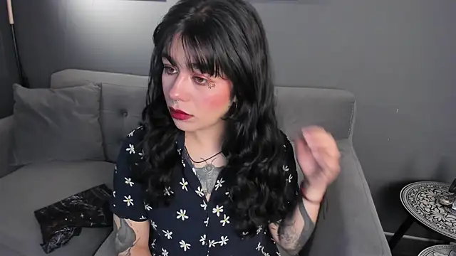 flower smith  online show from 12.03.25