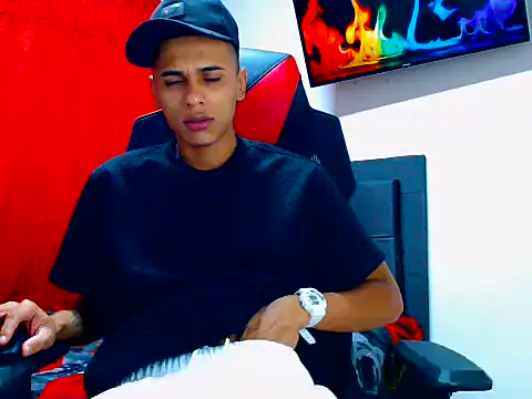 Snapshot of cristian_tayron1 chatting on 06.28.26 cristian tayron1 online show from 06.28.26