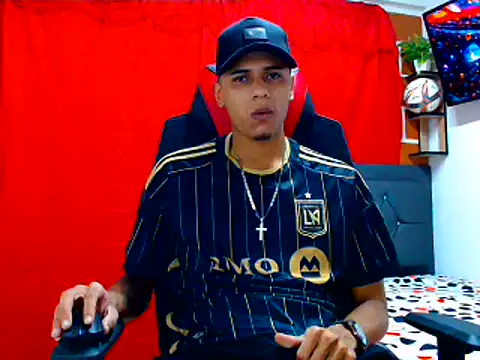 Snapshot of cristian_tayron1 chatting on 07.12.26 cristian tayron1 online show from 07.12.26