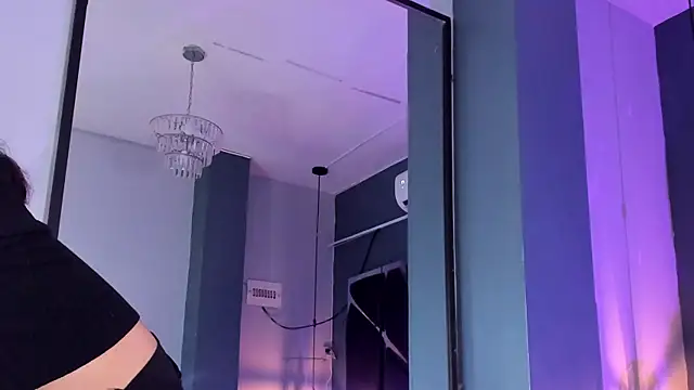 Julieth brown  online show from 09.20.25