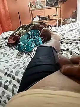 colombiano198720 online show from 10.10.25