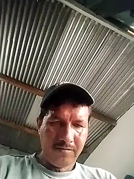 colombiano198720 online show from 10.14.25