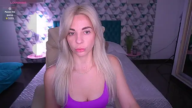 BellaRayyy online show from 04.01.26