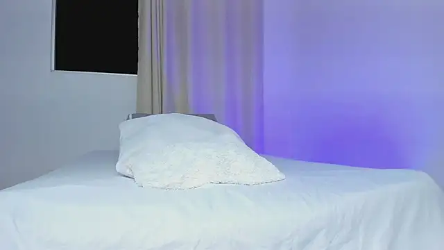 Selenafox 0 online show from 09.10.25