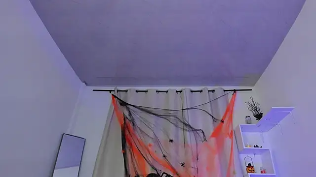 Selenafox 0 online show from 10.14.25