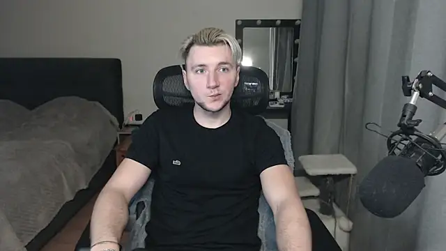 Elvin Vaenight online show from 10.30.25