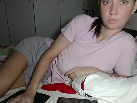petite danielle online show from 09.10.25