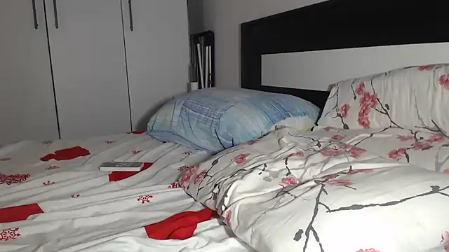 petite danielle online show from 07.04.26