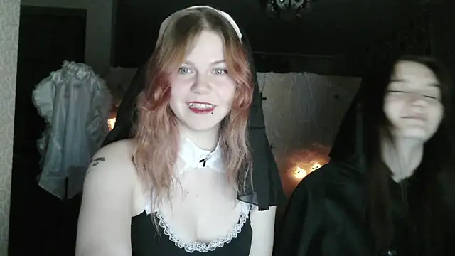 Snapshot of Poppy_sun chatting on 10.30.25 Poppy sun online show from 10.30.25