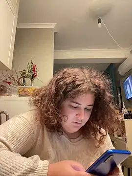 AliceCurlyX online show from 12.04.25