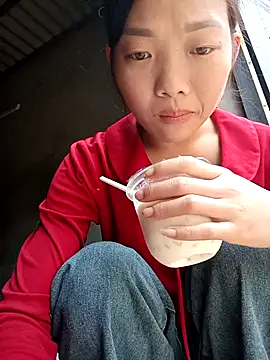 Snapshot of Ananine chatting on 11.16.25 Ananine online show from 11.16.25