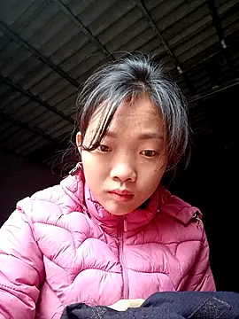 Snapshot of Ananine chatting on 11.19.25 Ananine online show from 11.19.25