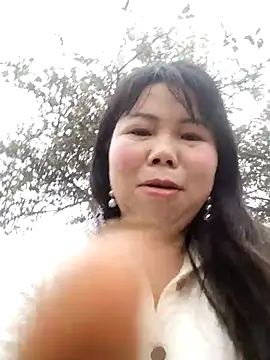 Snapshot of lusy-00 chatting on 03.22.26 lusy-00 online show from 03.22.26