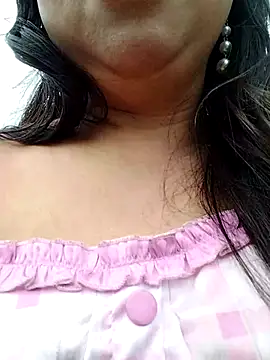 Snapshot of lusy-00 chatting on 04.05.26 lusy-00 online show from 04.05.26