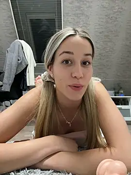 Snapshot of miaistlive chatting on 10.23.25 miaistlive online show from 10.23.25