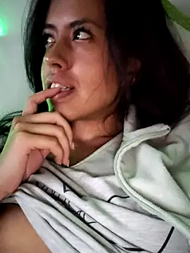 Queen Ashly online show from 09.18.25