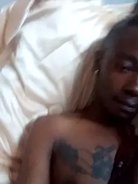 Snapshot of Nykho17 chatting on 09.29.25 Nykho17 online show from 09.29.25