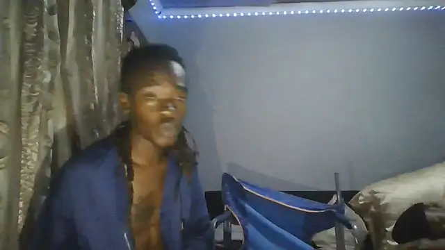 Snapshot of Nykho17 chatting on 11.26.25 Nykho17 online show from 11.26.25