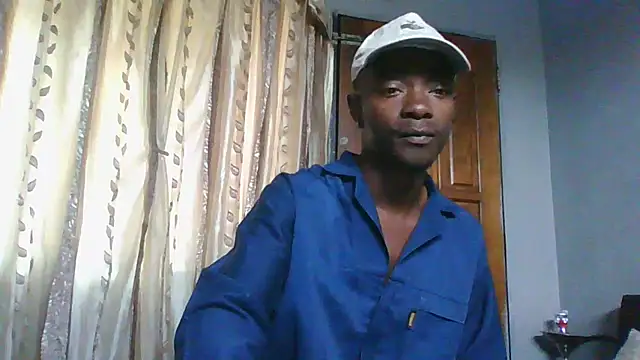 Snapshot of Nykho17 chatting on 11.27.25 Nykho17 online show from 11.27.25