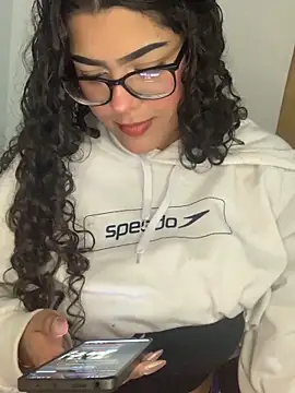 Snapshot of caritobeachdh chatting on 09.21.25 caritobeachdh online show from 09.21.25