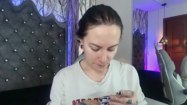 Snapshot of Zami_Escobar_of chatting on 10.02.25 Zami Escobar of online show from 10.02.25