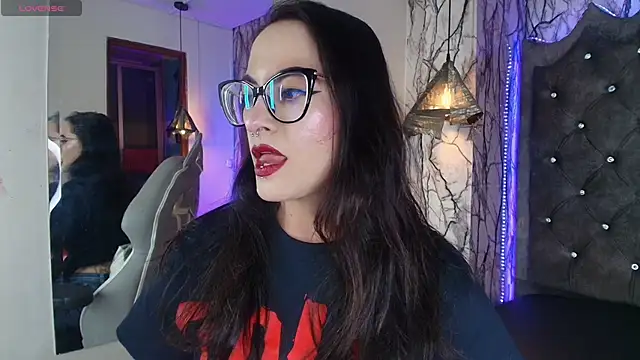 Snapshot of Zami_Escobar_of chatting on 10.06.25 Zami Escobar of online show from 10.06.25