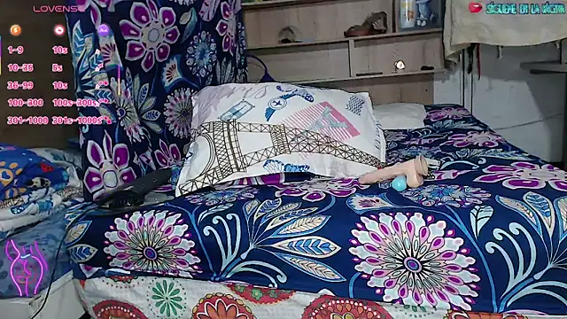 luisafe2025 online show from 10.17.25