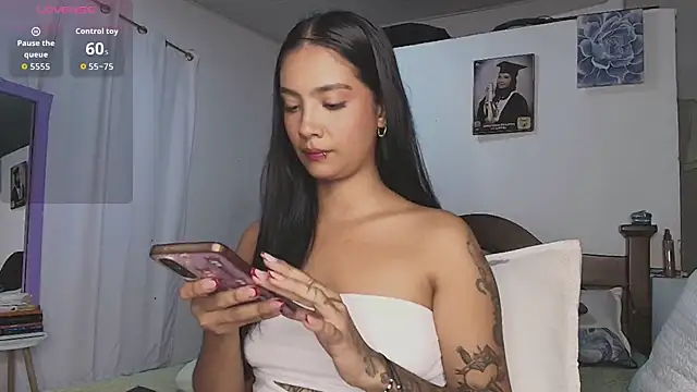 mia yireth online show from 12.17.25