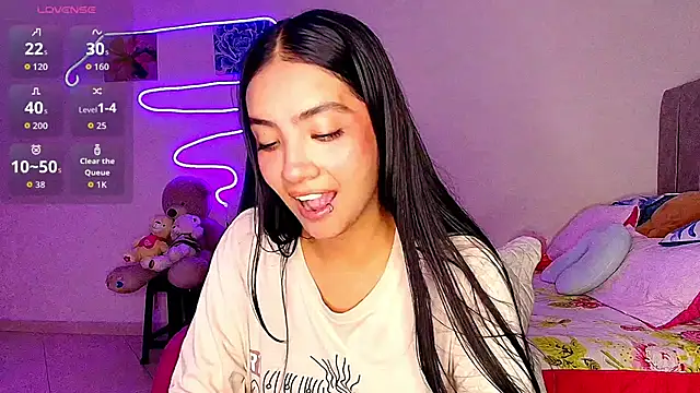 mia yireth online show from 04.21.26