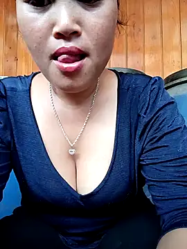 maycuc123 online show from 09.17.25