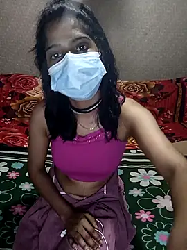 Snapshot of emali_baba chatting on 10.01.25 emali baba online show from 10.01.25