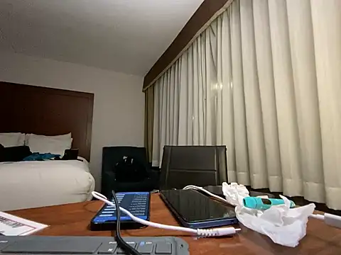 Snapshot of princesslivv chatting on 02.11.26 princesslivv online show from 02.11.26