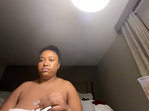 Snapshot of princesslivv chatting on 02.16.26 princesslivv online show from 02.16.26