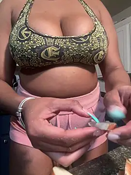 Snapshot of princesslivv chatting on 02.25.26 princesslivv online show from 02.25.26