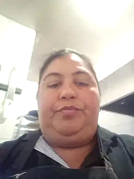 curvy diva  online show from 12.15.25