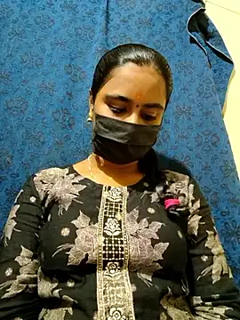 mini-queen online show from 12.17.25